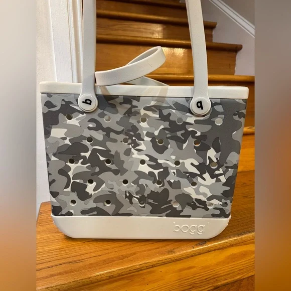 BABY BOGG BAG - SMALL TOTE, LIMITED EDITION SNOW WAY GRAY CAMO - Picture 7 of 9